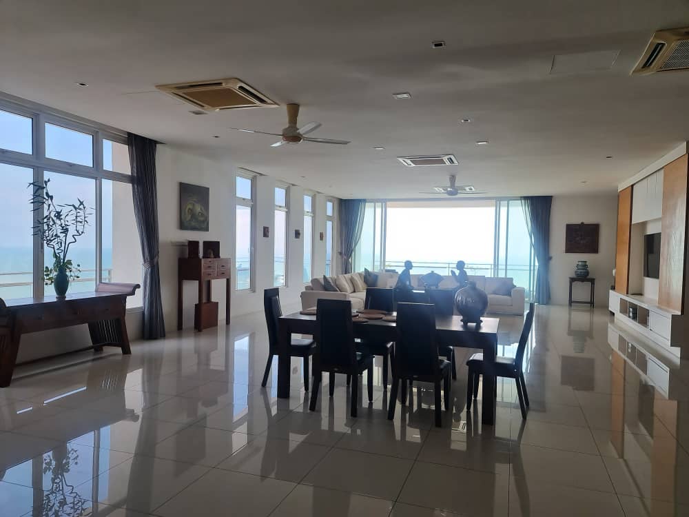 Skyhome Condominium For Sale | 6000sqft | 4+1R6B | RM800/sqft