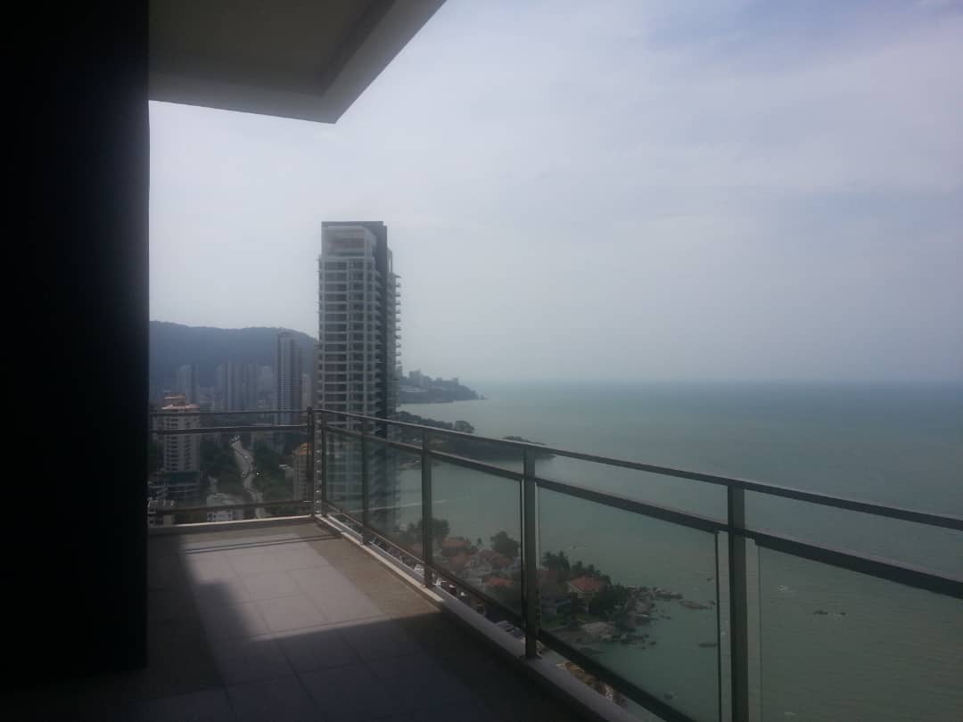 Skyhome Condominium For Sale