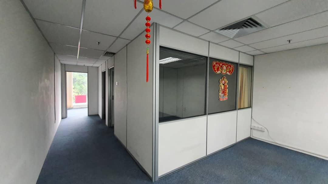 Sunny Point Complex Office Lot For Sale