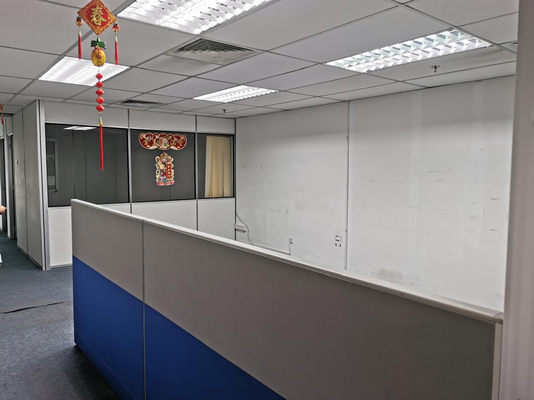 Sunny Point Complex Office Lot For Sale