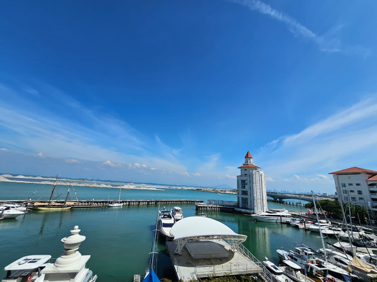 Straits Quay (The Suites at Waterside) for Sale