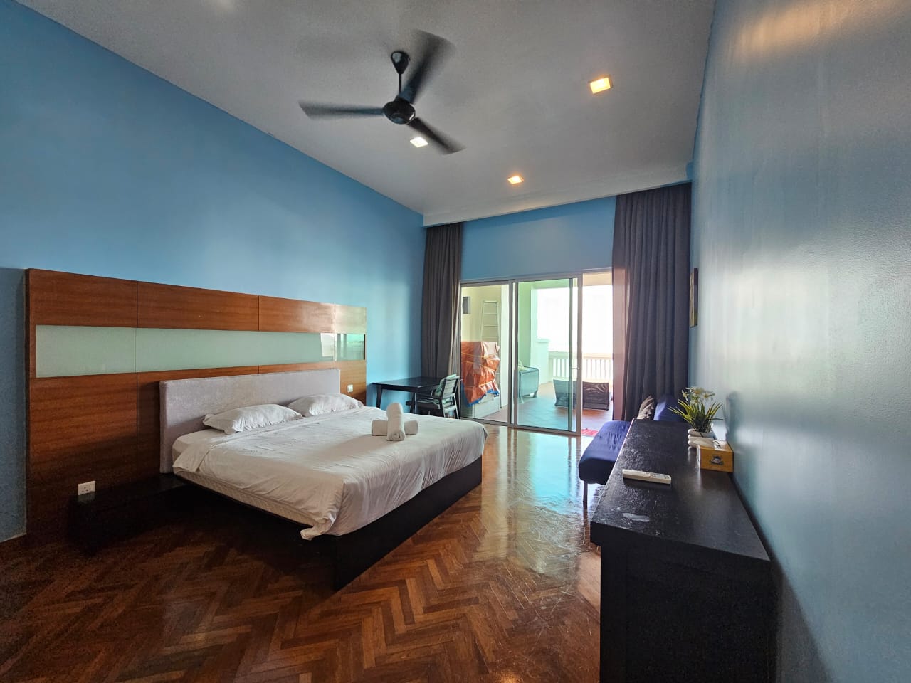 Straits Quay (The Suites at Waterside) for Sale