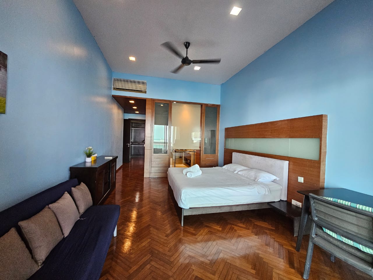 Straits Quay (The Suites at Waterside) for Sale