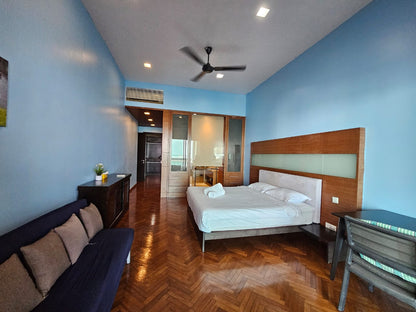 Straits Quay (The Suites at Waterside) for Sale