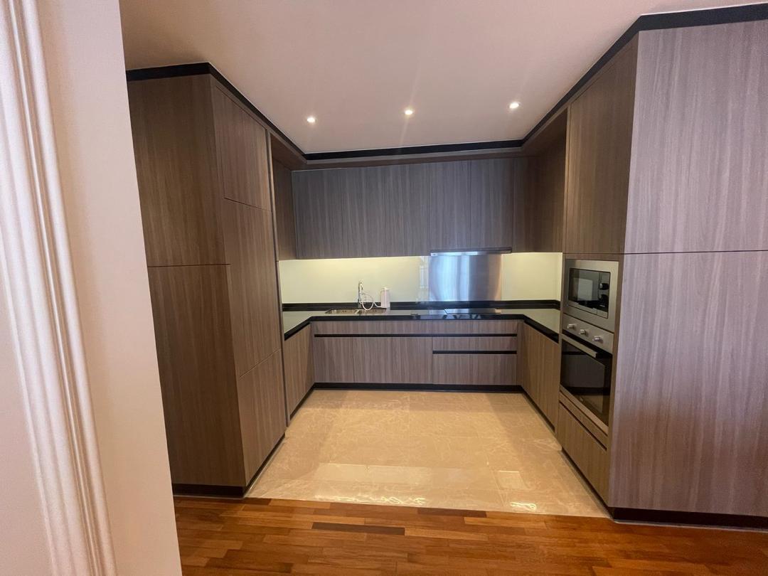 Straits Residences Condominium For Sale