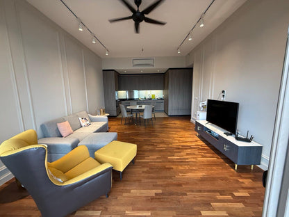 Straits Residences Condominium For Sale