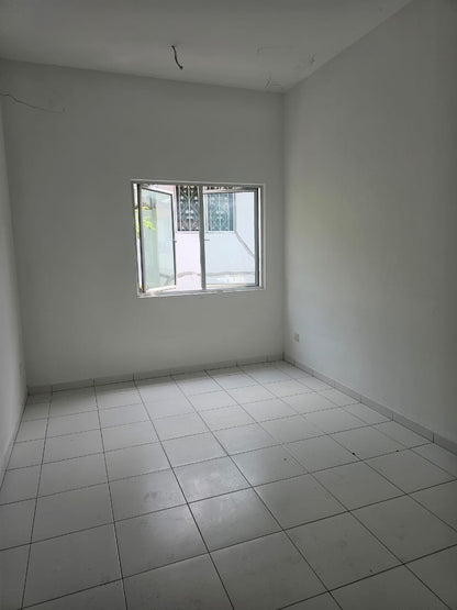 Setia Vista Landed House For Sale | 1300sqft | 3+1R3B | RM1000psf (floor) | RM325psf (land)