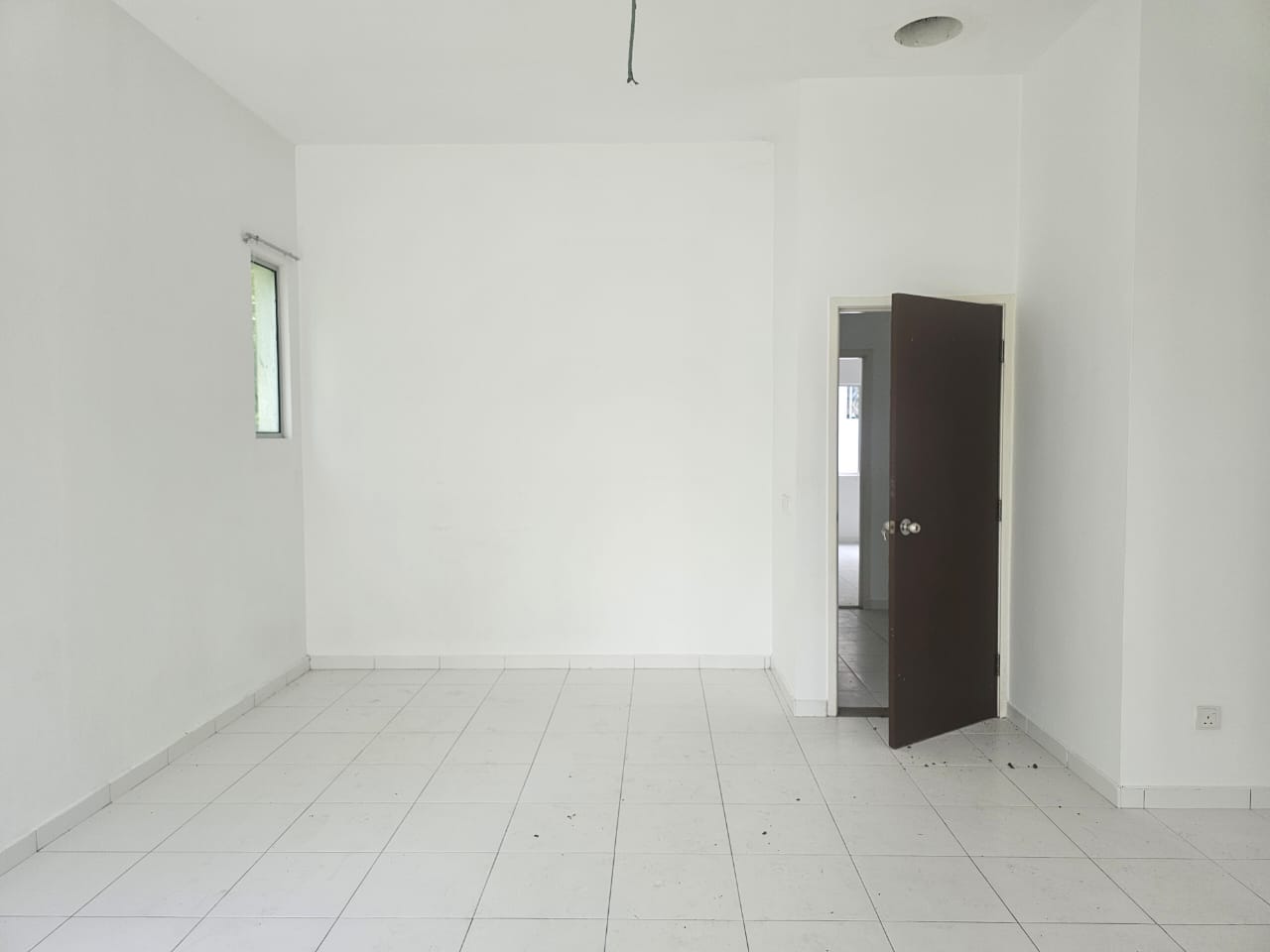 Setia Vista Landed House For Sale | 1300sqft | 3+1R3B | RM1000psf (floor) | RM325psf (land)
