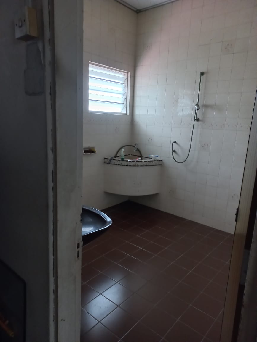 Taman Ayer Rajah Landed House For Sale
