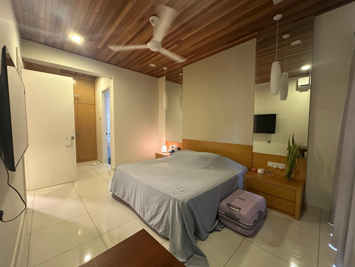 The Light Linear Condominium For Sale