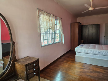 Tanjung Bungah Landed House For Sale | 2400sqft | 4R3B | RM395.83psf (floor) | RM452.60psf (land) |