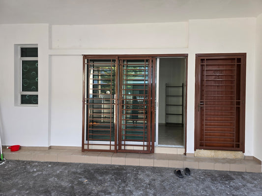 Setia Vista Landed House For Rent | 1400sqft | 4R4B | RM1.57psf