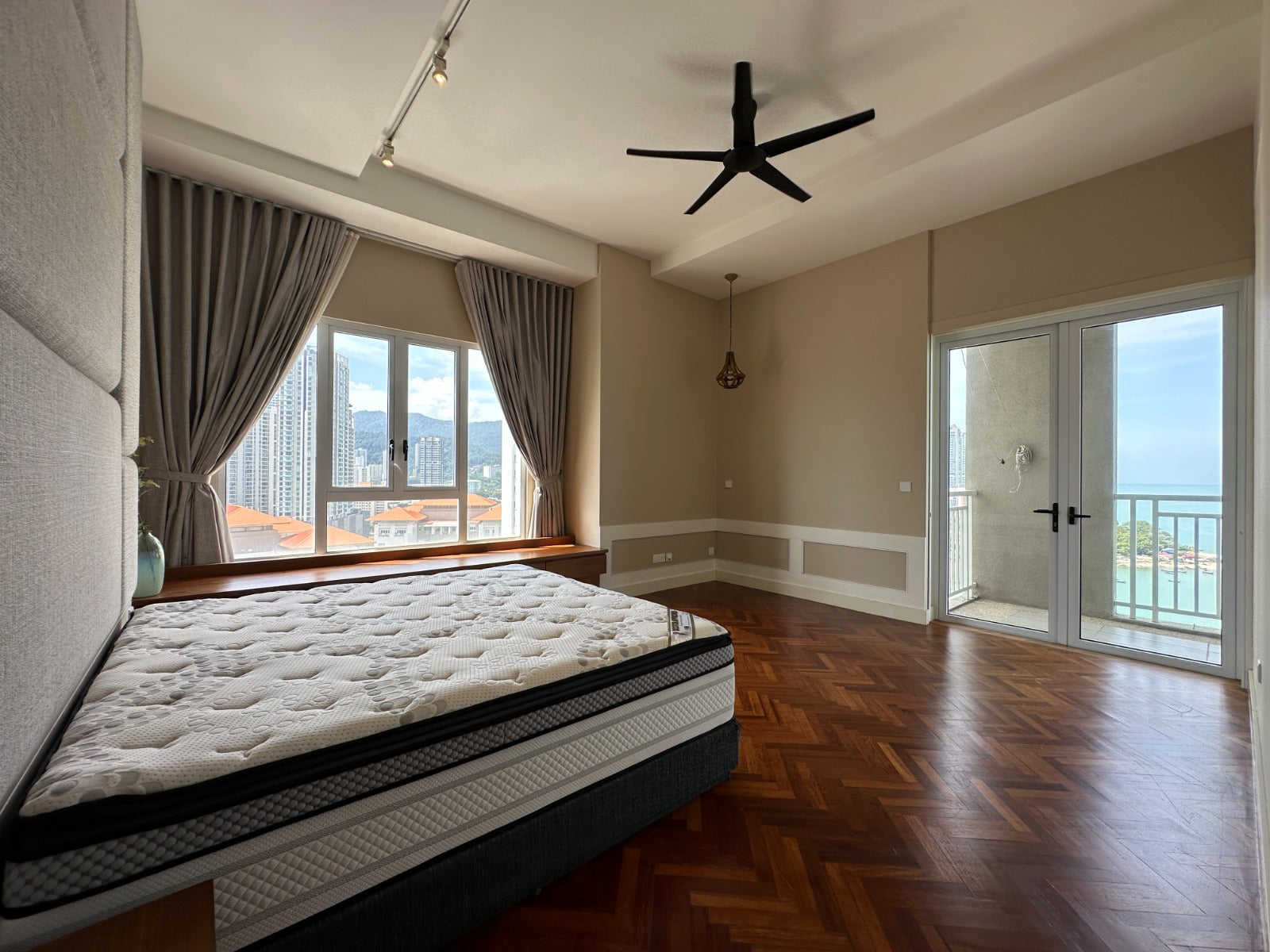 Andaman @ Quayside Condominium For Sale