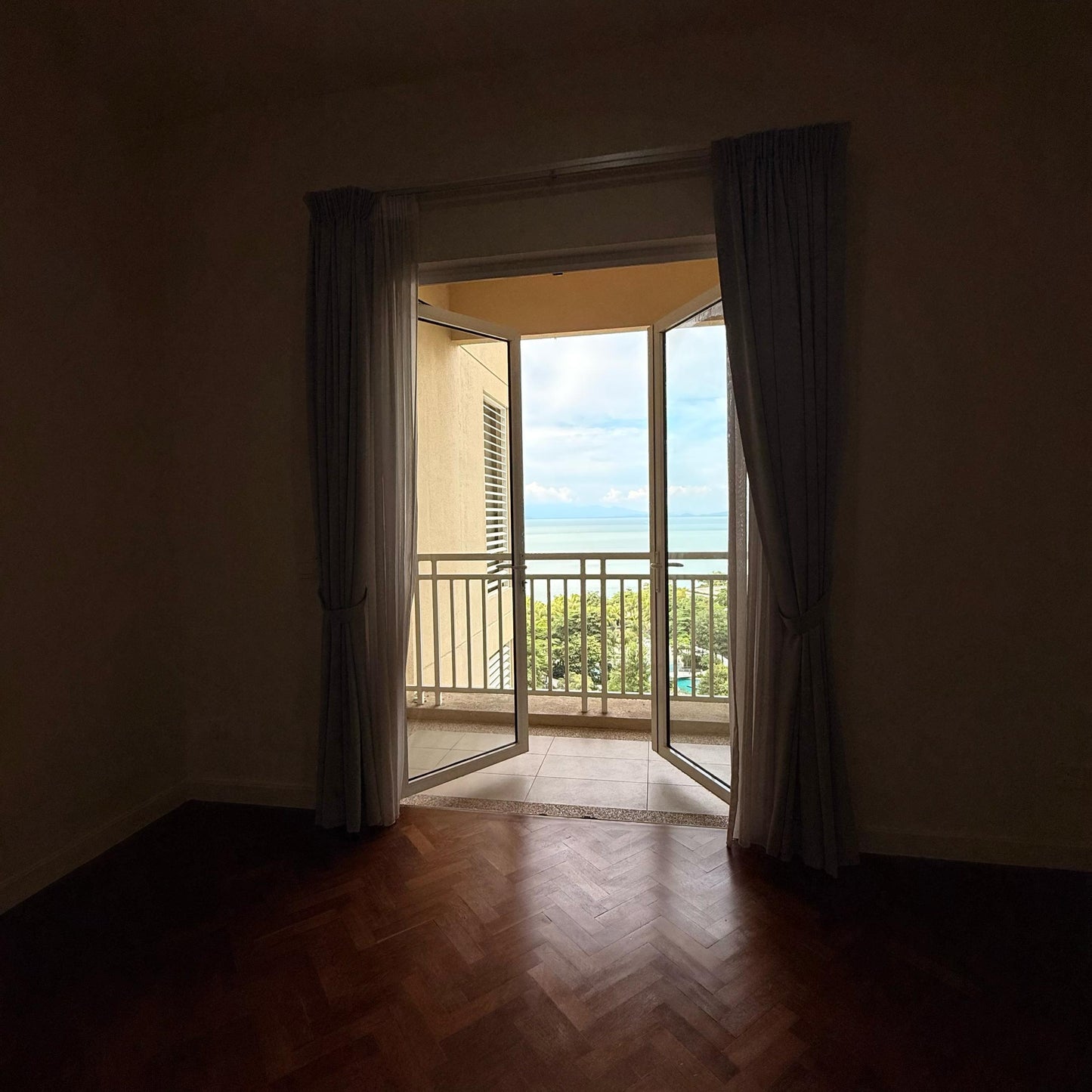 Quayside Condominium For Sale