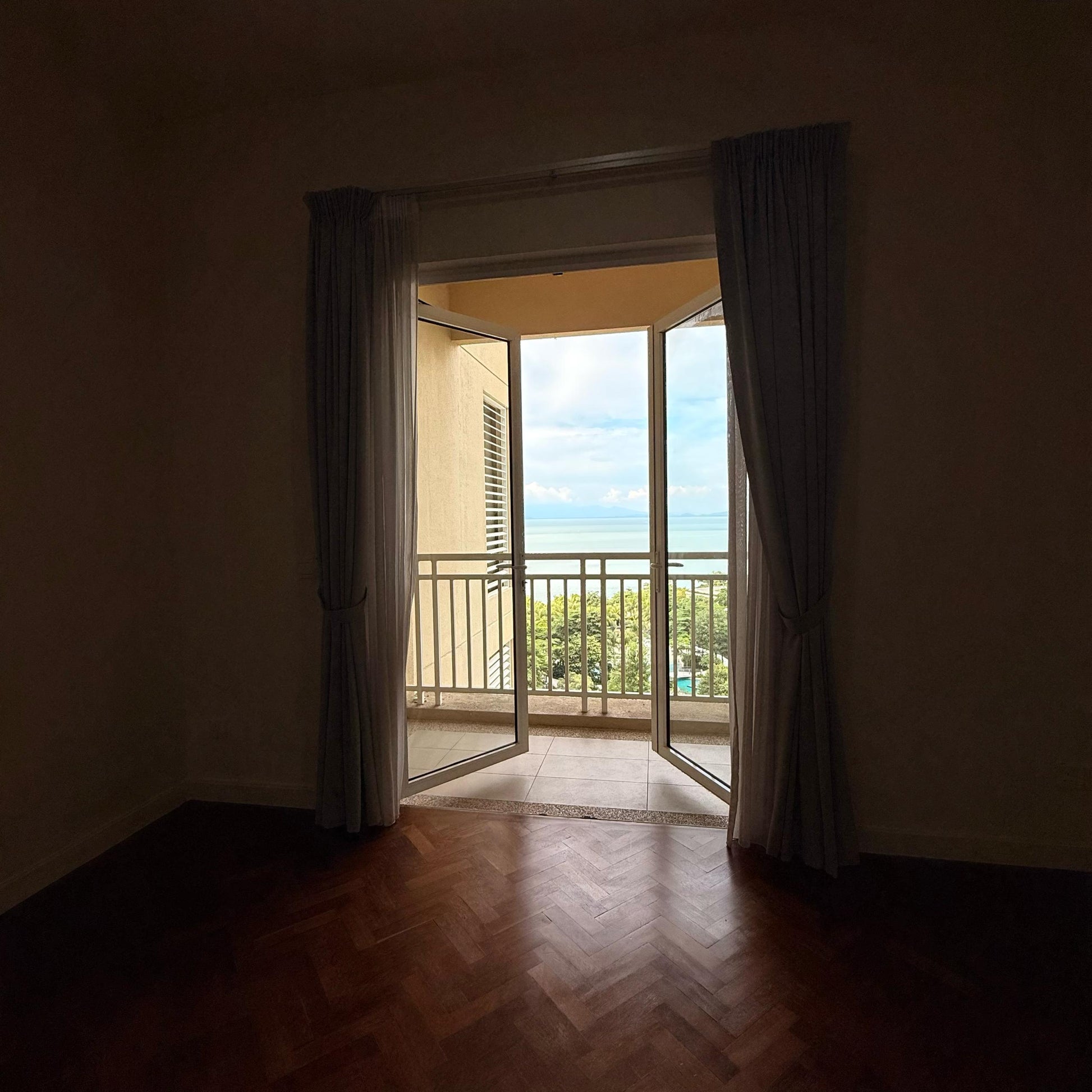 Quayside Condominium For Sale