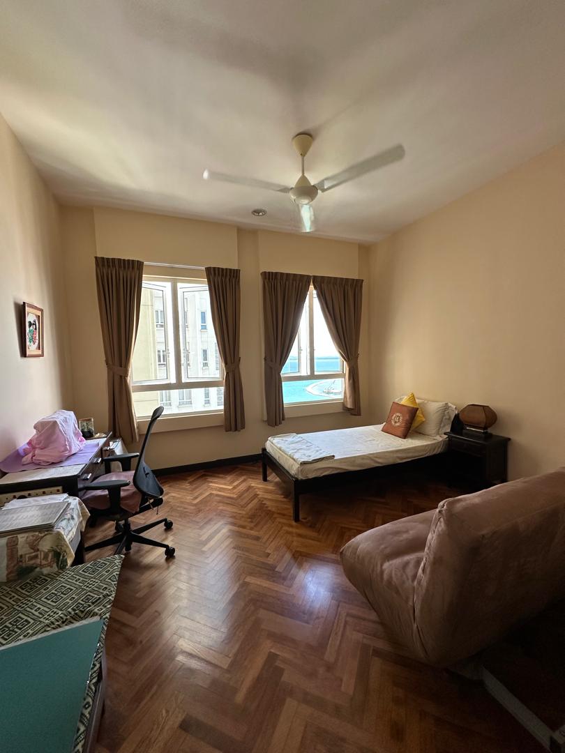 Quayside Condominium For Sale