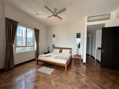 Quayside Condominium For Sale